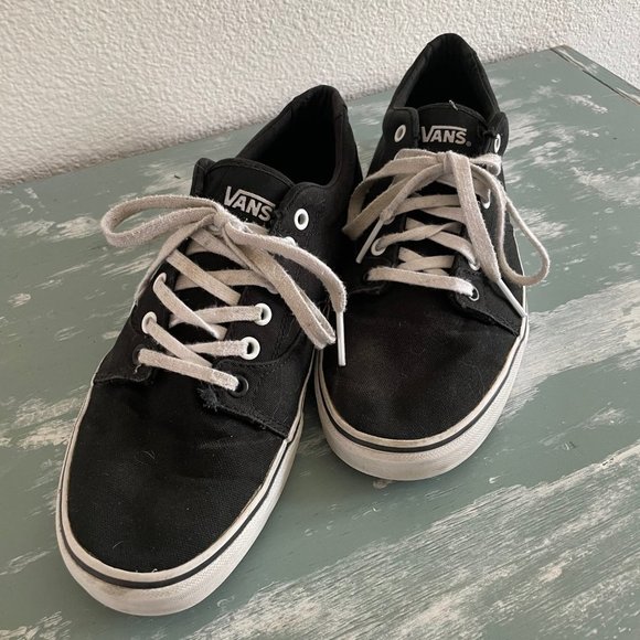 Vans Other - Men’s Vans Low Top Black Sneakers Size 10. *